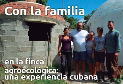 Familia en la finca agroecológica