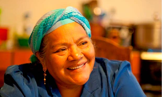  Clara Gaytán, la primera persona en utilizar el sistema Isla Urbana. Photograph: Cate Cameron