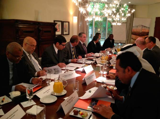 Una reunión de alto nivel entre el gobierno y los representantes corporativos, organizada por la embajada holandesa en Riad, describe la adhesión a las normas "responsables" de inversión en tierras agrícolas como un proceso de "coacción" a las cadenas de suministro. (Foto: Embajada de los Países Bajos, Reino de Arabia Saudita)