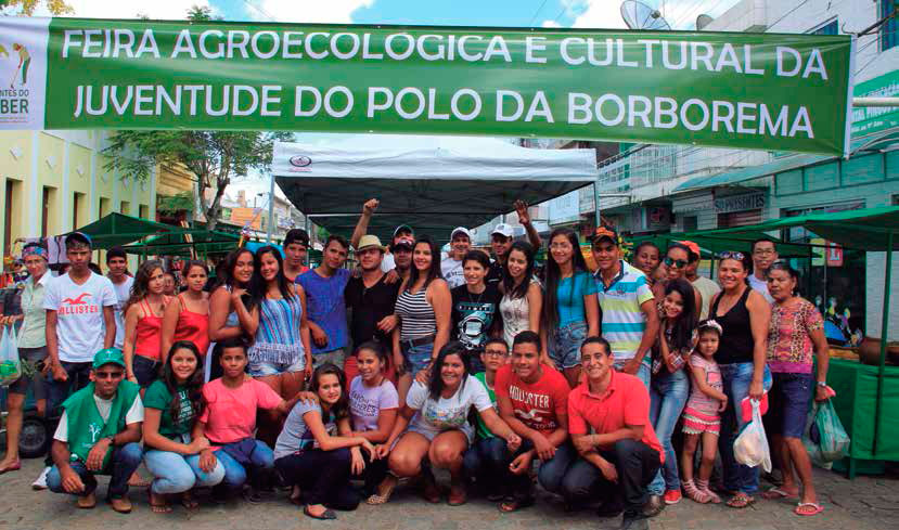 La juventud campesina del Polo da Borborema se organiza para dar visibilidad a sus capacidades productivas y construir condiciones que les permitan permanecer dignamente en el territorio rural. Adriana Galvão Freire