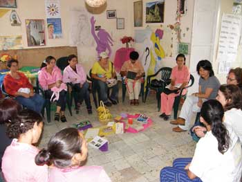 Taller de capacitación de la organización de mujeres campesinas / Foto: Gloria Zuluaga Taller de capacitación de la organización de mujeres campesinas / Foto: Gloria Zuluaga